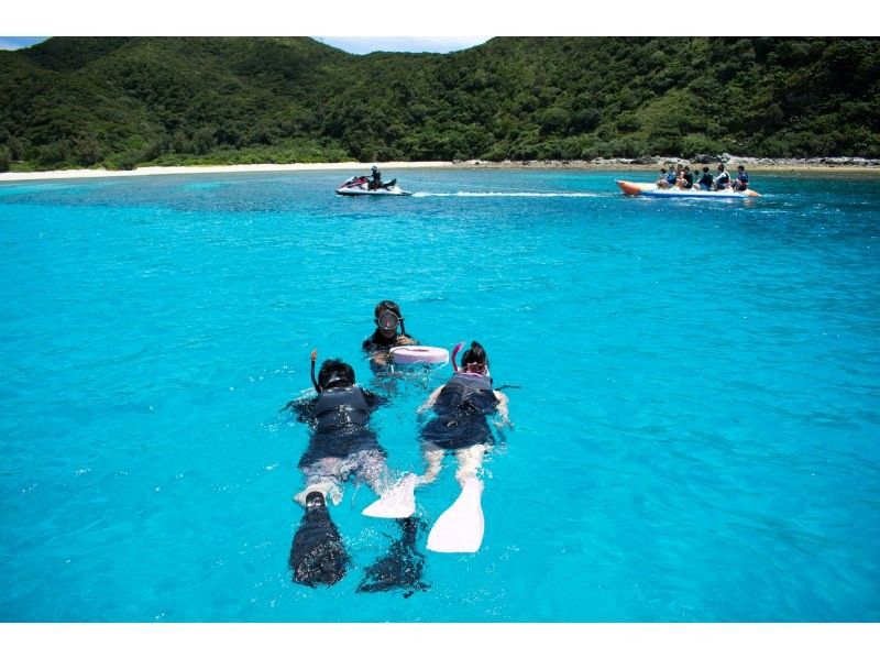 【沖縄・渡嘉敷島】ウミガメに出会える！「ボートスノーケルツアー」 リゾートホテル★ランチ付きの紹介画像
