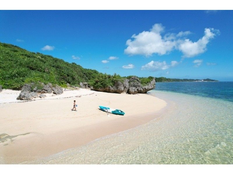 【沖縄・宮古島】トリプルでお得♪カヤックで行く秘境冒険ツアー✖ウミガメシュノーケル✖ドローン撮影！！＜写真じゃ伝えきれない、心に残る冒険＞の紹介画像