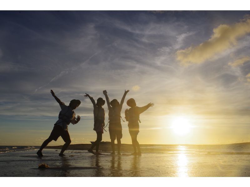 【少人数制ツアー】宮古ブルーに浮かぶ幻の浜「ユニの浜」カヤックツアー！最大２組限定・ドローン撮影付きの紹介画像