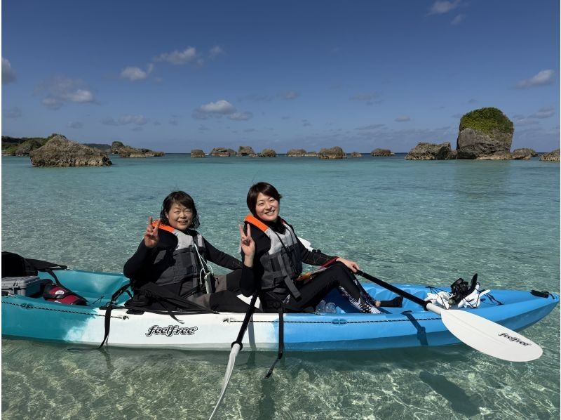 【少人数制ツアー】宮古ブルーに浮かぶ幻の浜「ユニの浜」カヤックツアー！最大２組限定・ドローン撮影付きの紹介画像