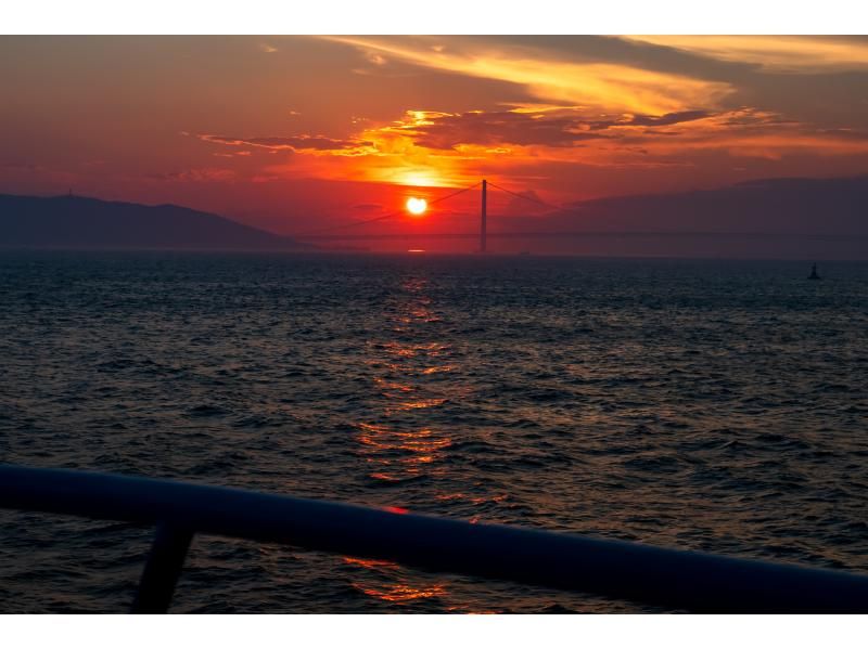 A seat with a great view on board! [Departing at 18:00, Awaji Fireworks Cruise only on 8/3 (Sun)] Inside seat ★ French full course ★ Special seat for one night only ♪ Fireworks on the sea.の紹介画像