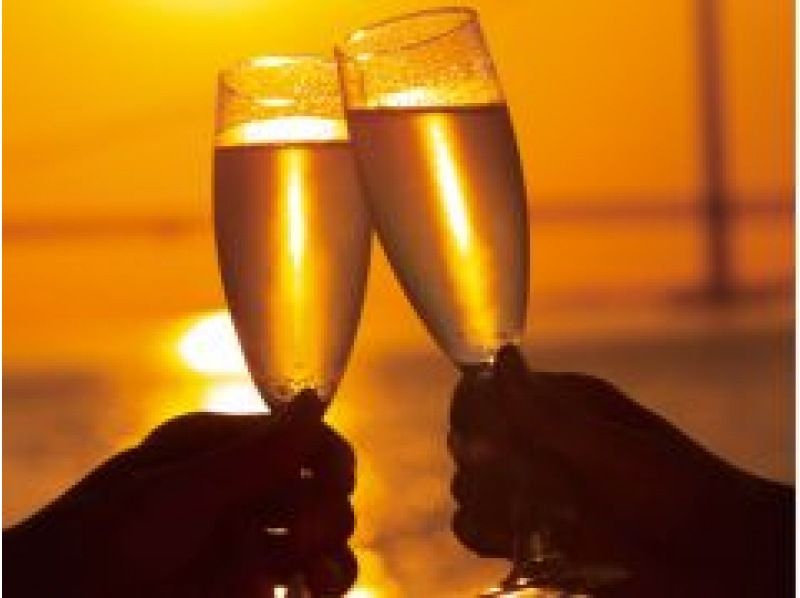 A seat with a great view on the boat! [Departing at 18:00, August 3rd (Sun) Limited "Awaji Fireworks Cruise"] Inside seat ★ French course + all-you-can-drink included ★ Special seat for one night only ♪ Fireworks on the seaの紹介画像