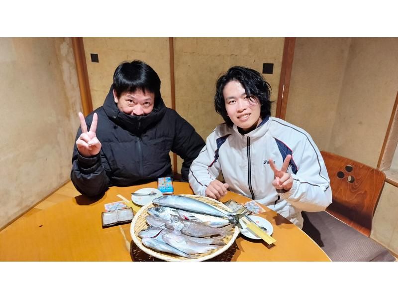 [Kanagawa/Kamakura] Recommended for beginners! All-inclusive boat fishing + cooking the fish you catch (with pick-up and drop-off and instructor)の紹介画像