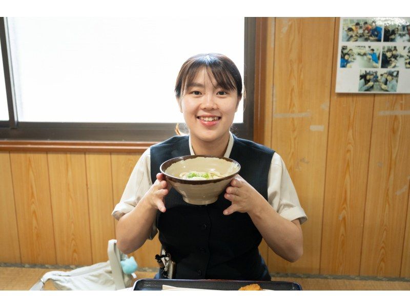 [Kagawa, Kotohira] Visit udon restaurants on an electrically assisted e-bike! Udon taxi driver's recommended hidden udon restaurants map included ♪ (4 hour rental)の紹介画像