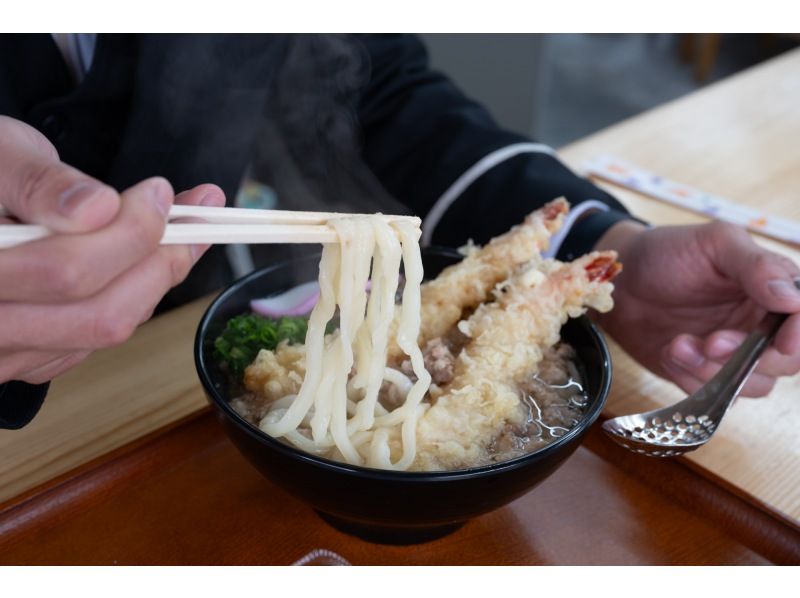[Kagawa, Kotohira] Visit udon restaurants on an electrically assisted e-bike! Udon taxi driver's recommended hidden udon restaurants map included ♪ (4 hour rental)の紹介画像