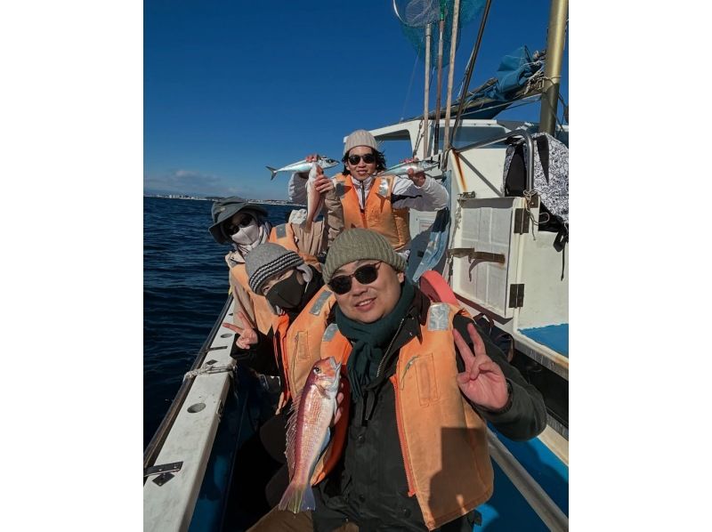 [Kanagawa/Kamakura] Recommended for beginners! All-inclusive boat fishing (with pick-up and drop-off and instructor)の紹介画像