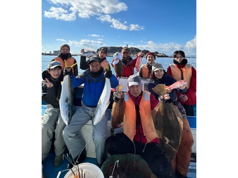 [Kanagawa/Kamakura] Recommended for beginners! All-inclusive boat fishing (with pick-up and drop-off and instructor)の紹介画像