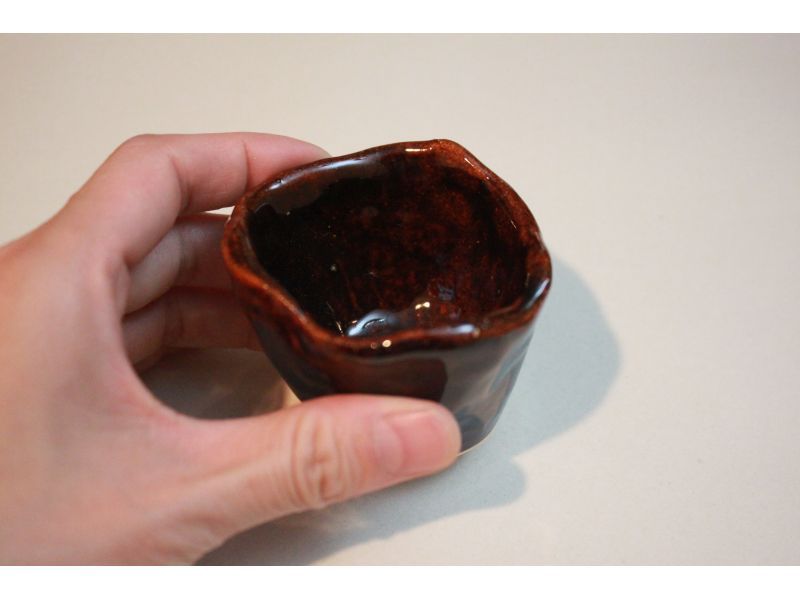 【大阪・谷町六丁目】在擁有120年歷史的聯排別墅工作室體驗手工陶藝和拉坯（歡迎初學者）の紹介画像