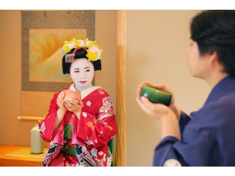 【京都・清水寺】「京都で唯一！　舞妓姿で茶道体験出来るプラン」20,000円(税別)　舞妓(サムライ)で抹茶体験をお楽しみくださいの紹介画像
