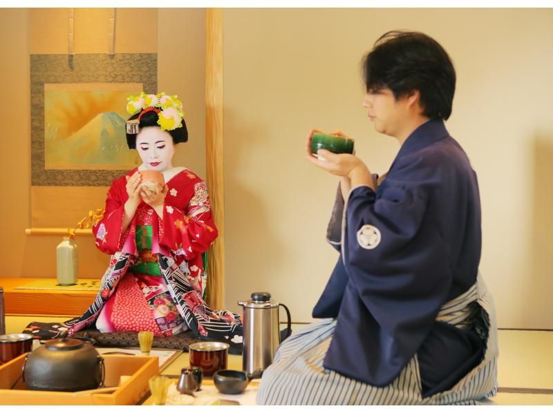 【京都・清水寺】「京都で唯一！　舞妓姿で茶道体験出来るプラン」20,000円(税別)　舞妓(サムライ)で抹茶体験をお楽しみくださいの紹介画像