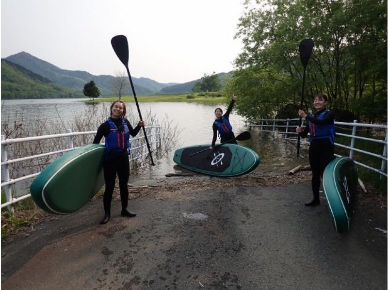 [Hokkaido, Minamifurano] SUP experience at Lake Kanayama! Free photo data! Participants from 10 years old are welcome! Same-day applications accepted!の紹介画像