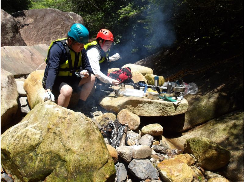 【大分・佐伯市】１組限定【日帰り】夏の藤河内渓谷/「沢歩き・観音小滝シャワー」(弁当/ｺｰﾋｰ/おやつ/♨️付)【装備無料】7～9月の紹介画像