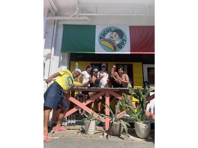 Sugarcane harvesting experience & popular sea turtle snorkeling tourの紹介画像