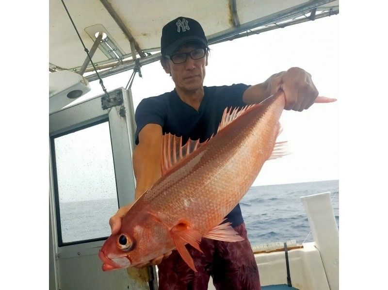 [沖繩・那霸]那霸三重城港出發包船，享受釣魚、浮潛、BBQ等樂趣（距離遊輪碼頭5分鐘）の紹介画像