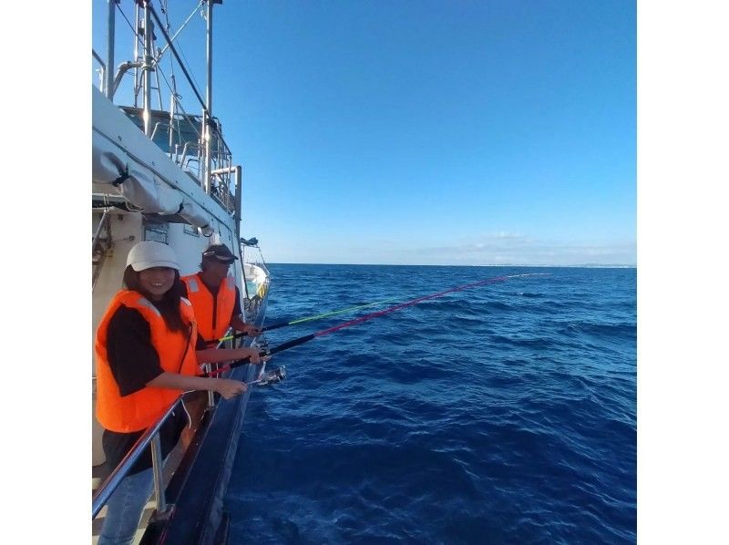 [沖繩・那霸]那霸三重城港出發包船，享受釣魚、浮潛、BBQ等樂趣（距離遊輪碼頭5分鐘）の紹介画像