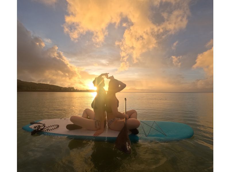  Same-day reservations OK! [Okinawa Onna Village] Beginner Sunset Lau Sup and Blue Cave Snorkeling Value Set Plan Free GOPRO Shooting #Lau's Shopの紹介画像
