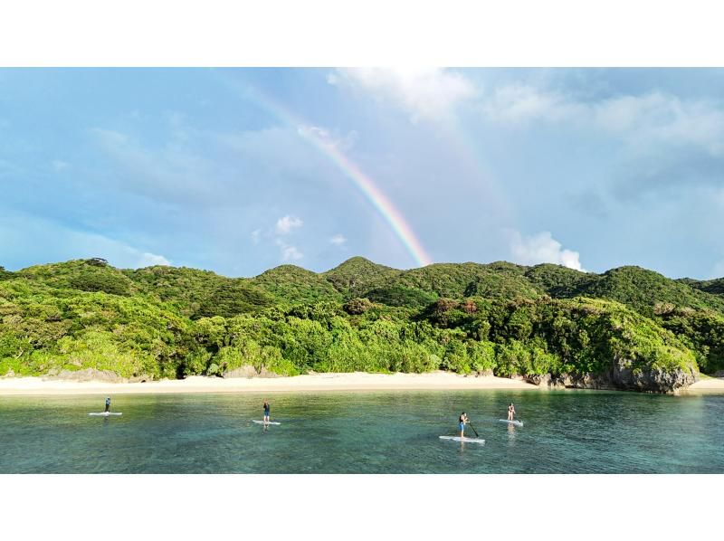 【8歳以下無料】絶景SUP&times;空撮体験！家族旅行の思い出づくりに最適✨の紹介画像