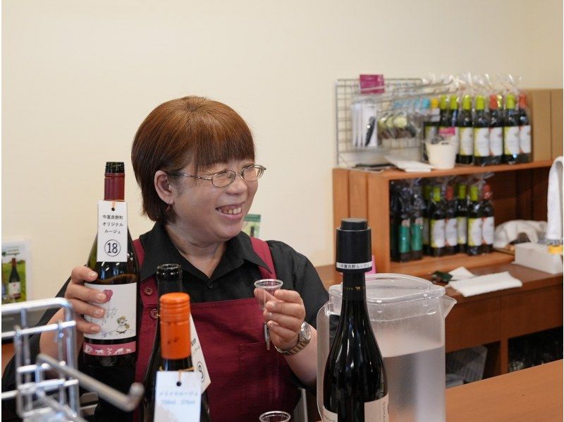 [Hokkaido, Furano] Taxi tour (shared ride) around two wineries in the Furano area. Lots of perks, limited time offer, great for girls' trips and couples' trips.の紹介画像