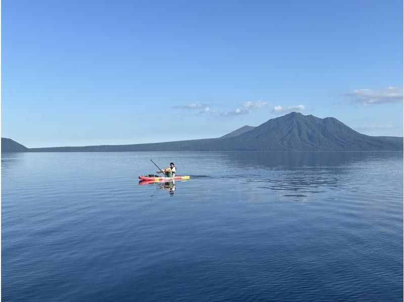 [Hokkaido, Lake Shikotsu] Relaxing Lake Shikotsu SUP tour | Drone photography includedの紹介画像