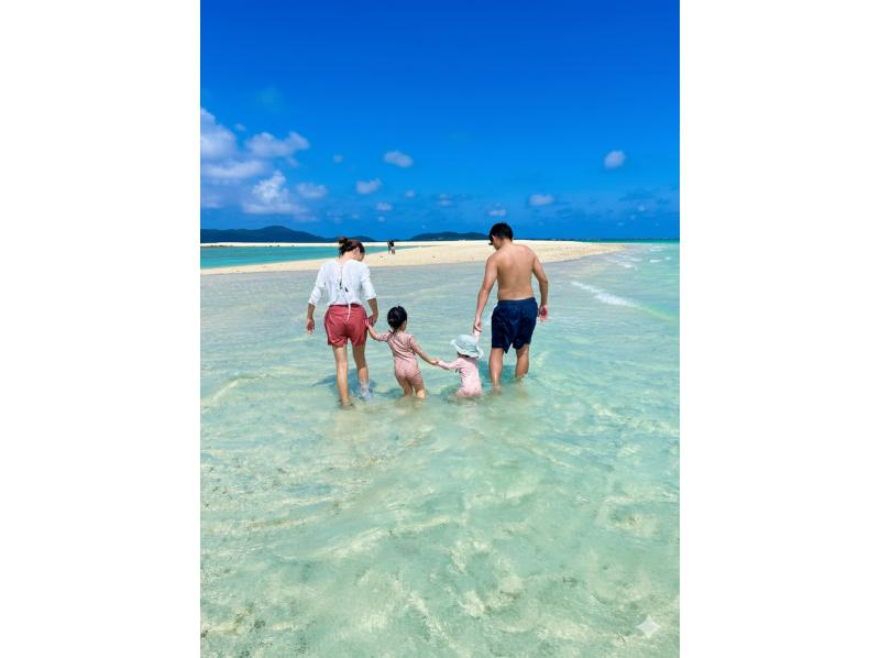 【이시가키 섬 &bull; AM8:00 &bull; 보트】 환상의 섬 드론 촬영 &bull; 산책 & 2 포인트 바다 거북 &middot; 산호 스노클링 투어 <드론 &bull; GoPro 촬영 포함>の紹介画像