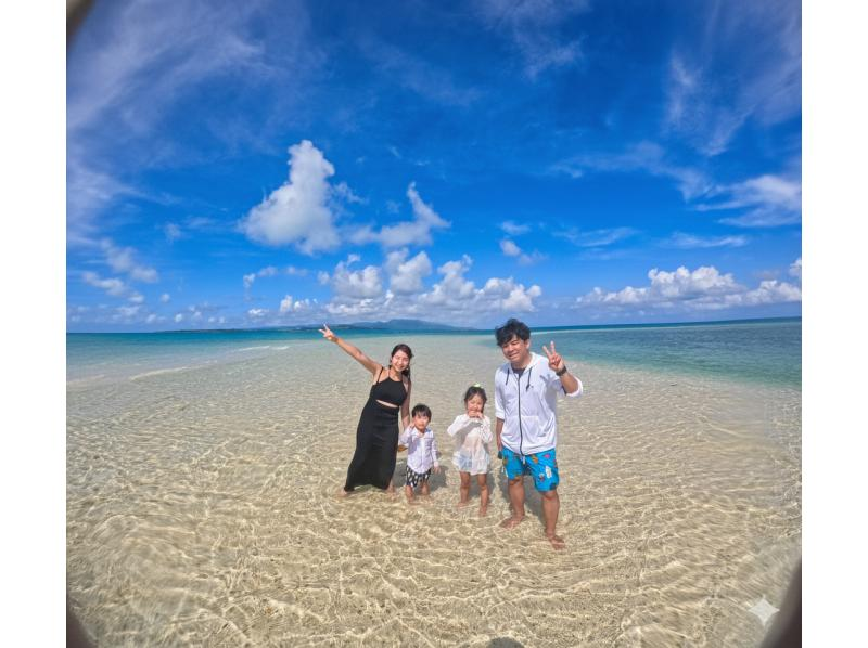 【이시가키 섬 &bull; AM8:00 &bull; 보트】 환상의 섬 드론 촬영 &bull; 산책 & 2 포인트 바다 거북 &middot; 산호 스노클링 투어 <드론 &bull; GoPro 촬영 포함>の紹介画像