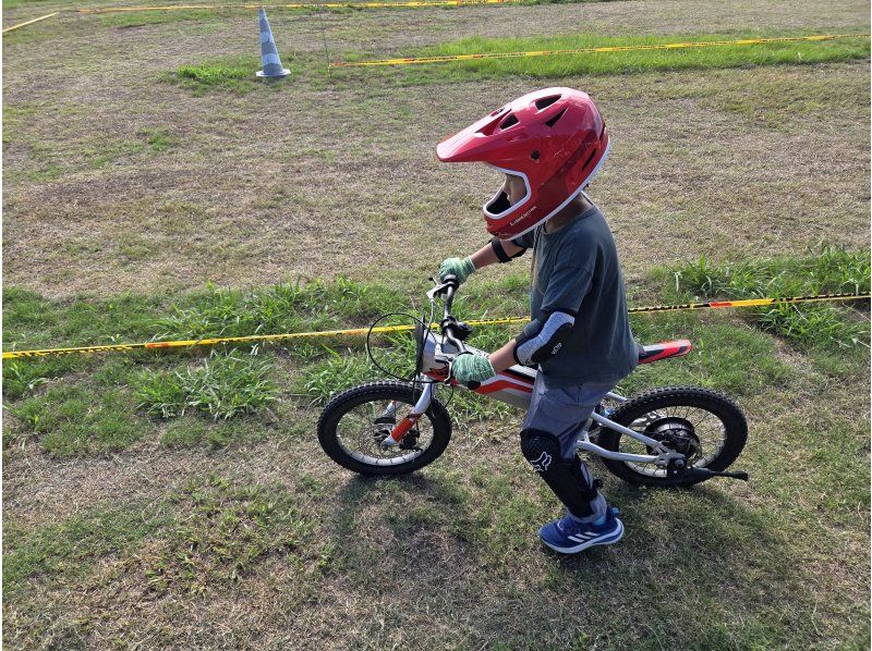 Osaka Maishima - Experience riding an electric kids' motocross bike while overlooking Osaka Bay! Ages 5 to elementary school studentsの紹介画像