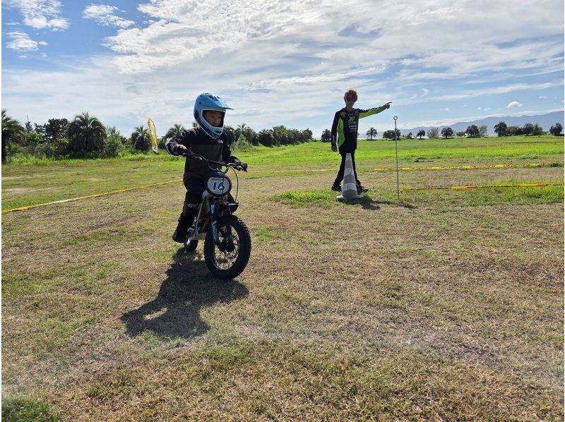 Osaka Maishima - Experience riding an electric kids' motocross bike while overlooking Osaka Bay! Ages 5 to elementary school studentsの紹介画像