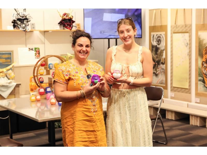 [Osaka・Shinsaibashi] Enjoy Japanese culture casually ♪ Daruma painting experience! Children are welcome, and anyone can participate empty-handed!の紹介画像
