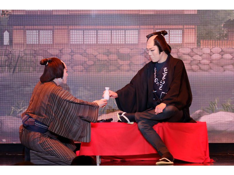 【东京新宿】轻松体验传统艺能！在特设座位观看人气戏剧和舞蹈表演！附赠纪念照和一杯饮品の紹介画像