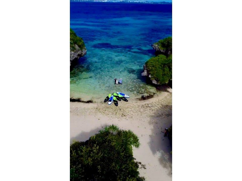 [Okinawa, Miyakojima] Go on a SUP! Hidden Land Exploration Tour / Private SUP for 1 Groupの紹介画像