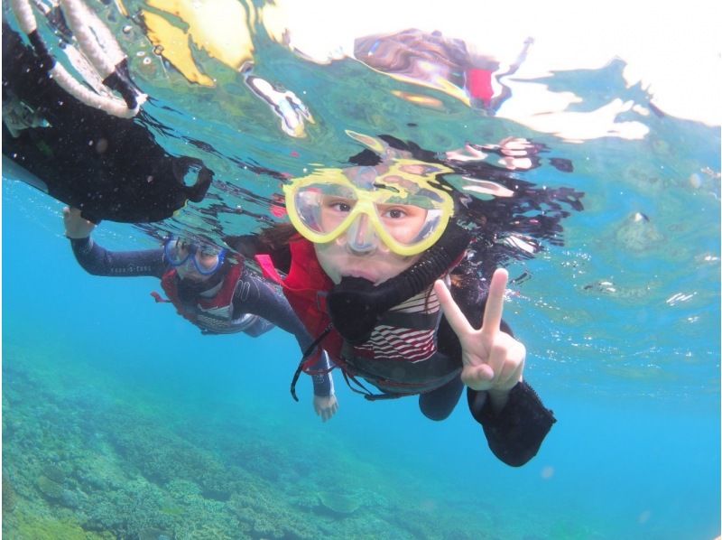 [Okinawa, Ginowan] Definitely a great deal on a tropical beach! Enjoy the ocean in luxury! Snorkel + 1 tube menu of your choice set plan! Same-day reservations welcomeの紹介画像