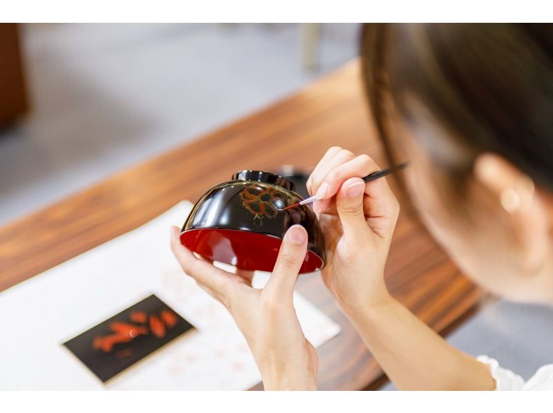 【秋田・湯沢】初めての方でも大丈夫！老若男女だれでも楽しめる蒔絵体験！の紹介画像