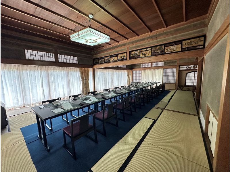 [Nara, Nara City] Experience the annual Noh performance at Kofuku-ji Temple, the sacred ground of Noh theater - a special evening limited to a small group, learning with an expert in a cultural heritage buildingの紹介画像