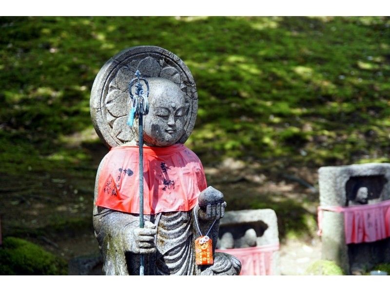[Nara, Nara City] Experience the annual Noh performance at Kofuku-ji Temple, the sacred ground of Noh theater - a special evening limited to a small group, learning with an expert in a cultural heritage buildingの紹介画像