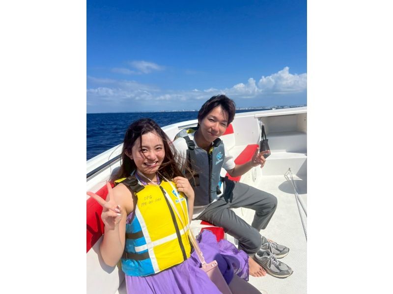 【少人数制・パラセーリング】那覇発で唯一☆船酔い激減！！☆最長２００ｍロープ使用☆無駄時間が少ないのが魅力☆の紹介画像