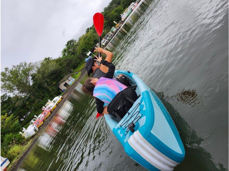 [Yamanashi / Lake Yamanaka] Kayak rental and cruise on Lake Yamanaka with beginners' lessons!の紹介画像