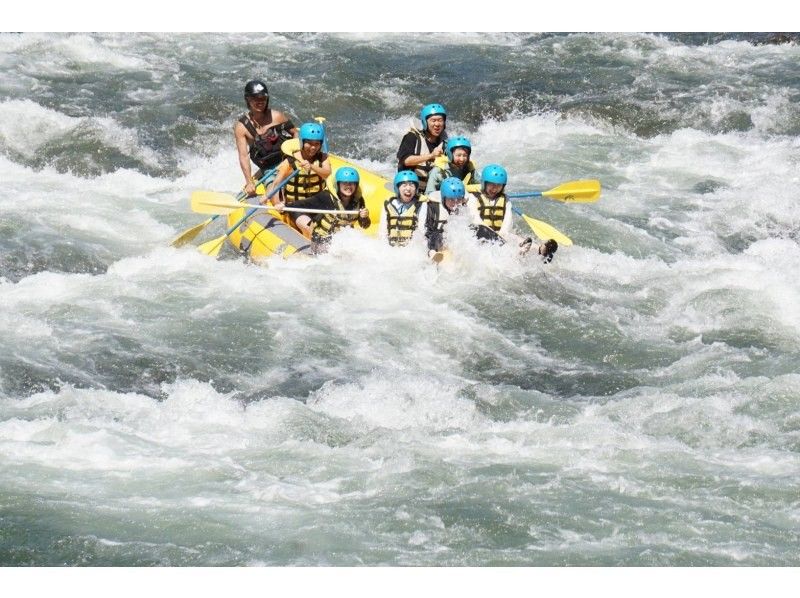 [Gifu Gujo Hachiman Nagara River] ☆25 years old and under only☆〈Supporting the Future Youth〉Campaign!! Rafting Tour AM Courseの紹介画像