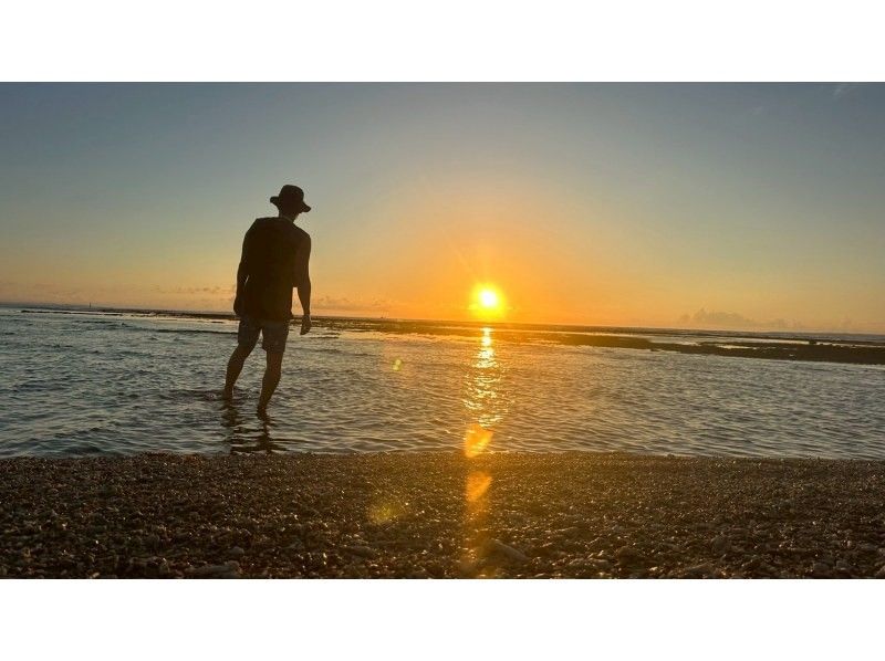 [Okinawa Nanjo] Sunrise Sea Kayaking - A relaxing retreat experience bathed in the morning sunの紹介画像