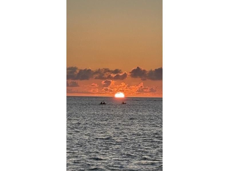 [Okinawa Nanjo] Sunrise Sea Kayaking - A relaxing retreat experience bathed in the morning sunの紹介画像