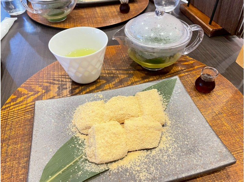 [Shitennoji Temple/Shinsekai] Private gourmet sightseeing tour! Pottery making experience included! (6-hour course)の紹介画像