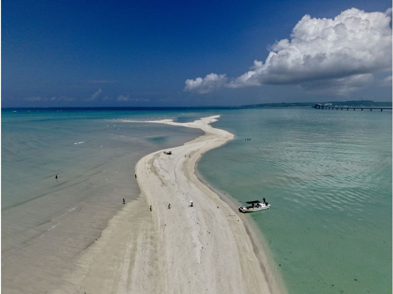 [Okinawa, Miyakojima] Uni Beach Tour on a Japanese-style boat! Same-day reservations welcome ♪ Tours led by a captain born and raised in Hisamatsu! Drone photography by a professional photographer ♪の紹介画像