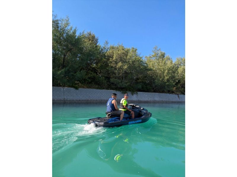 【沖繩海底之路】無需駕照，體驗水上摩托車！盡情體驗無人島的隱密之美！ 180分鐘☆の紹介画像