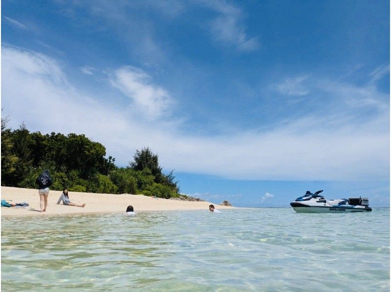 [Okinawa Undersea Road] Completely private! Snorkeling tour off the coast of a deserted island ☆ (Free for children under 5)の紹介画像