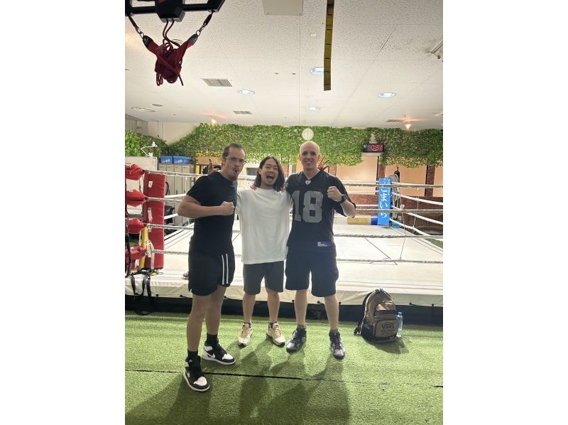 [Osaka, Umeda] Reduce stress while traveling! A fun boxing training experienceの紹介画像