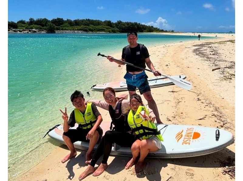 [Winter Discount] Miraculously Clear Water! Kumejima Blue Water SUP Experience (Photos Included)の紹介画像