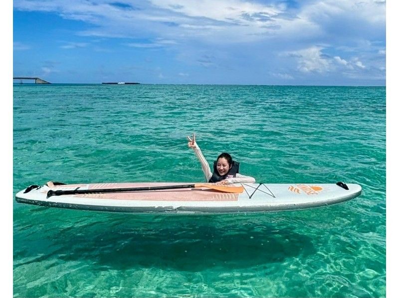 [Winter Discount] Miraculously Clear Water! Kumejima Blue Water SUP Experience (Photos Included)の紹介画像