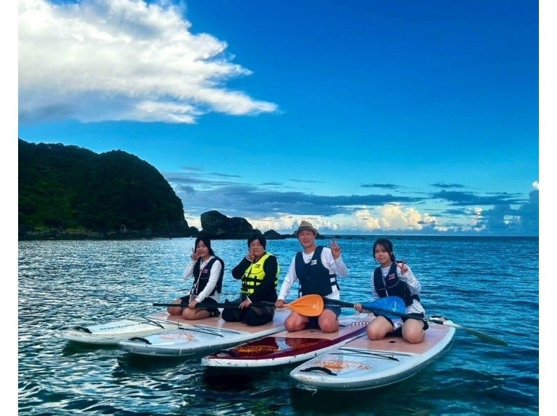 [Winter Discount] Miraculously Clear Water! Kumejima Blue Water SUP Experience (Photos Included)の紹介画像