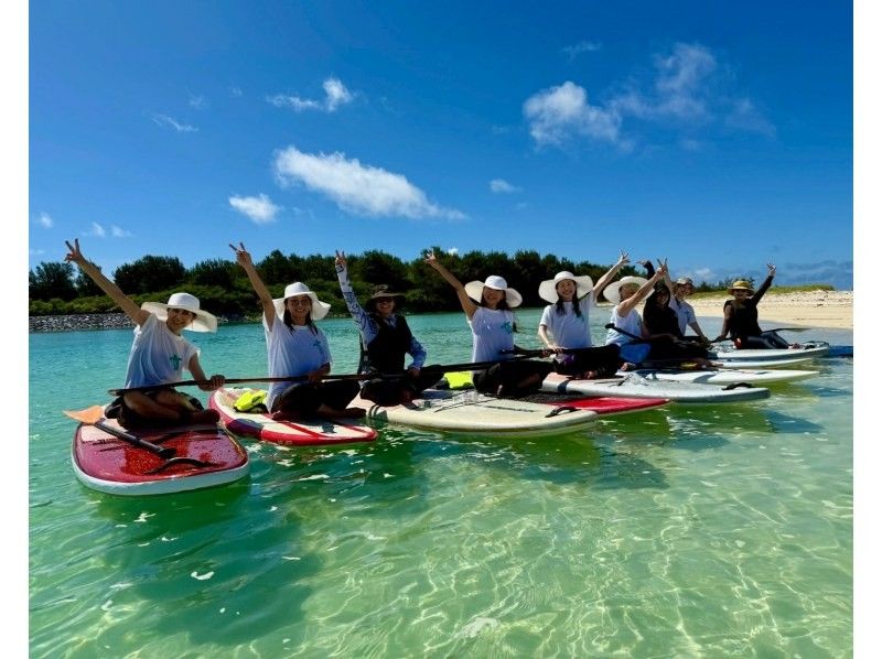[Winter Discount] Miraculously Clear Water! Kumejima Blue Water SUP Experience (Photos Included)の紹介画像