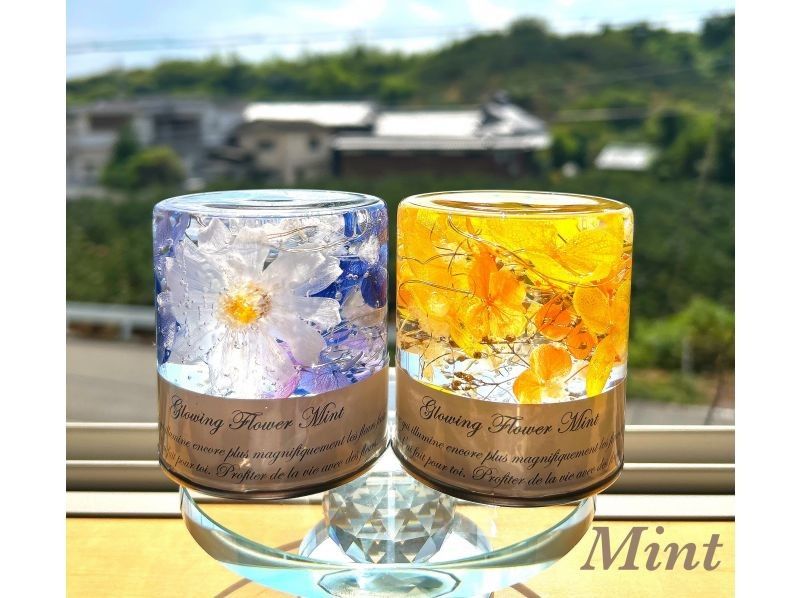 お茶付き！光るフラワーライト固まるハーバリウムの紹介画像