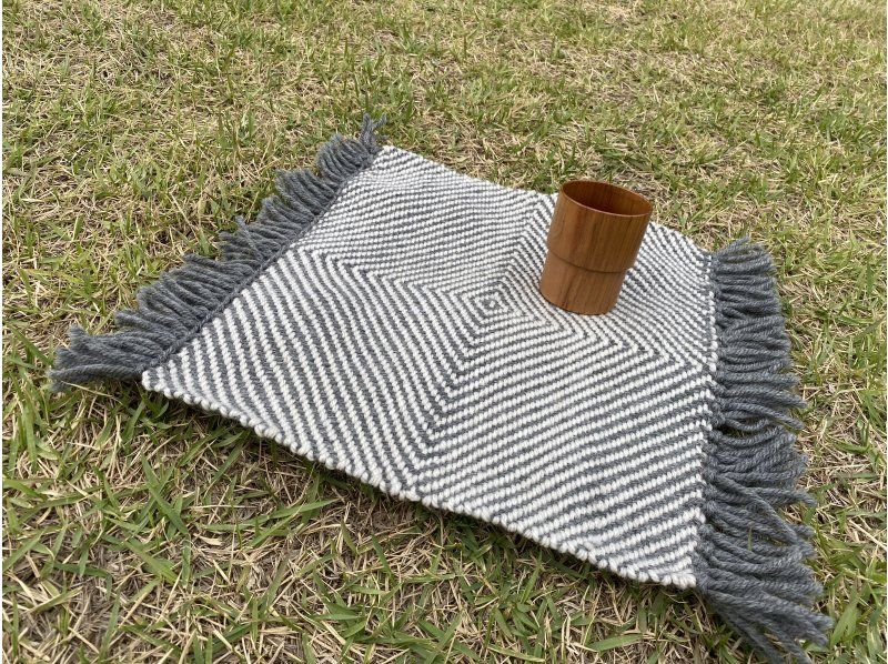 【岩手・盛岡】ホームスパンの聖地へ行こう！100年続く手仕事体験、手織り椅子マットをつくる。の紹介画像